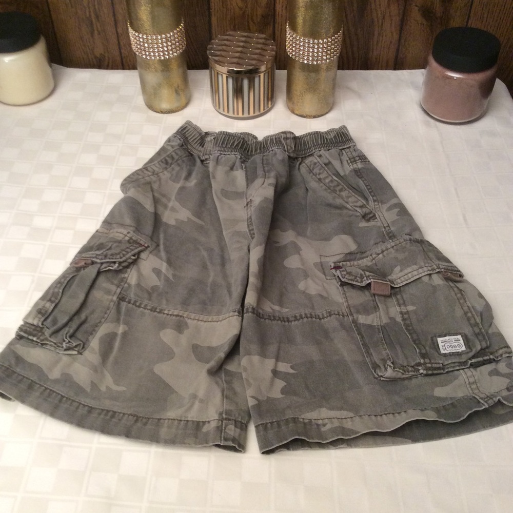💜 boys camo shorts size 8